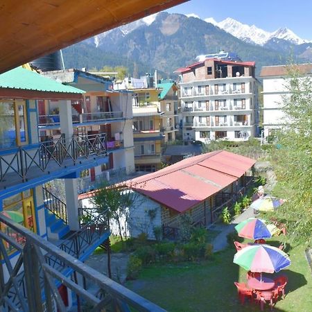 Hotel Seraj International Manāli Zewnętrze zdjęcie