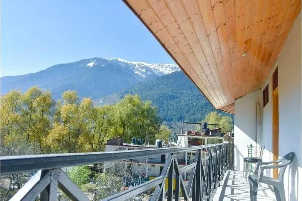 Hotel Seraj International Manāli Zewnętrze zdjęcie